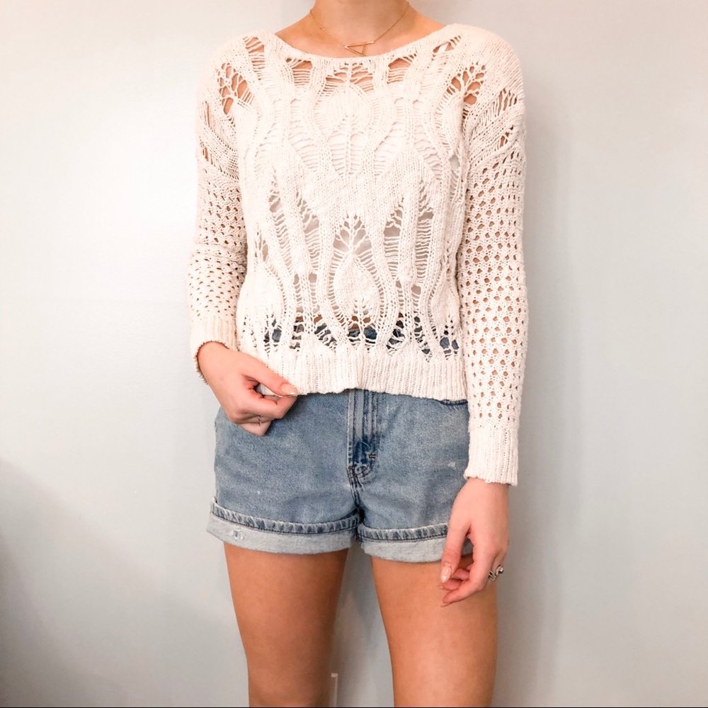 AMERICAN EAGLE cream sweater